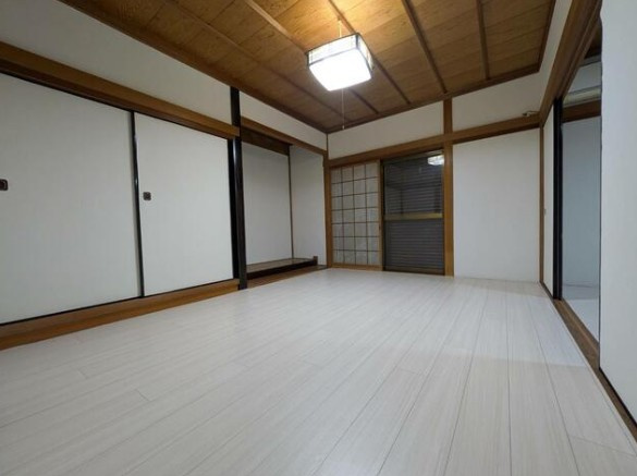 近江八幡市安土町石寺　中古戸建
