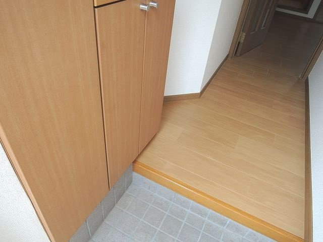 毎日通る玄関はこちらです