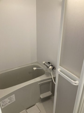 コンパクトで使いやすいお風呂です
