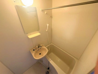 落ち着いた空間のお風呂です