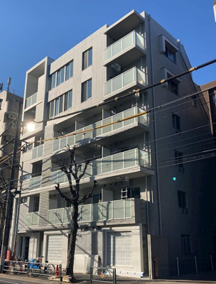 【外観】 | ZOOM中野West | 鉄筋コンクリート造のがっちりとした建物。