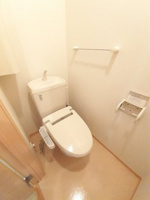 落ち着いた色調のトイレです