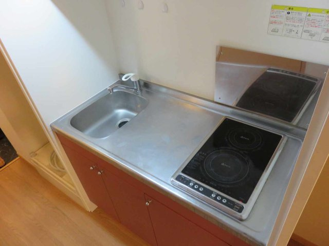 コンパクトなキッチンで掃除もラクラク