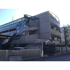 落ち着いた雰囲気の外観です