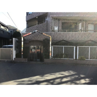 清潔なエントランスです