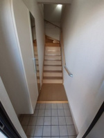 収納もある玄関です