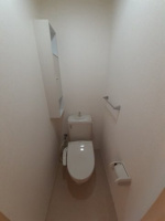 清潔感のあるトイレです