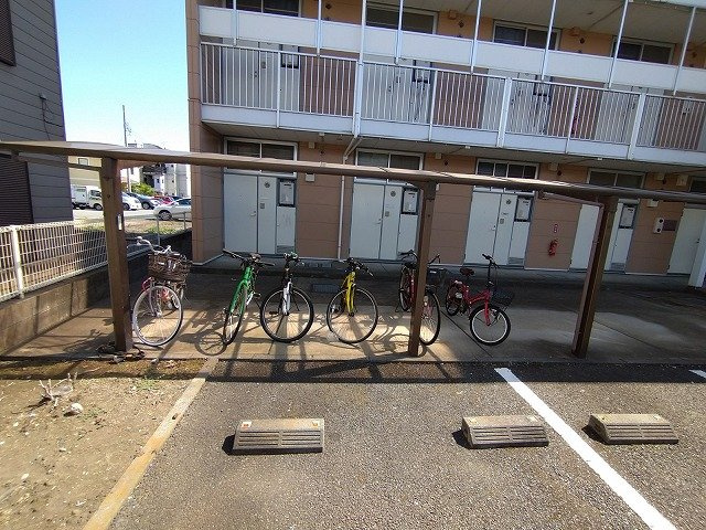 駐輪場　原付＆自転車のみ駐輪可能