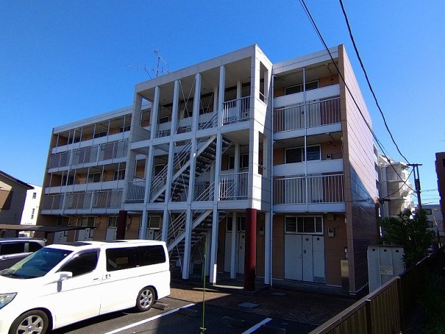 落ち着いた雰囲気の外観です