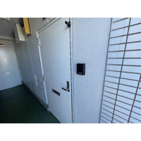 毎日通る玄関はこちらです