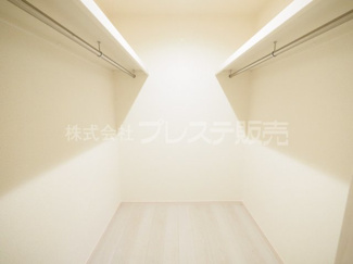 【収納】 | 現地写真（２号地ファミリークローゼット）大容量ファミリークローゼットです♪