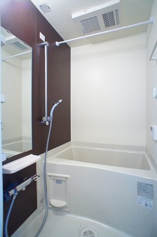 日々の疲れを癒すお風呂付です