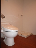 シンプルで使いやすいトイレです