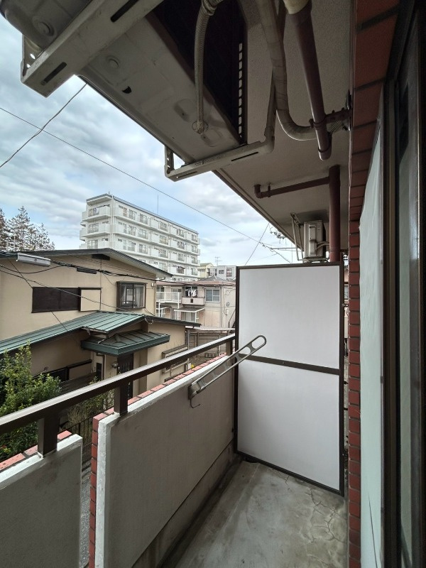 落ち着いた時間を過ごせるバルコニーです