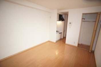 ゆったり過ごせる居間です