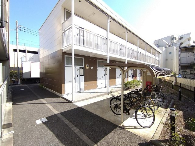 落ち着いた雰囲気の外観です