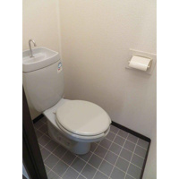 ゆったりとした空間のトイレです