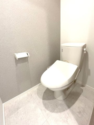 ゆったりとした空間のトイレです