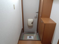 落ち着いた玄関です