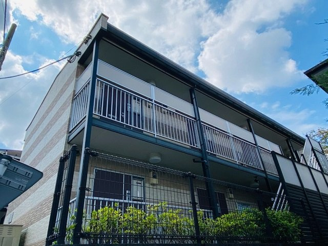 落ち着いた雰囲気の外観です