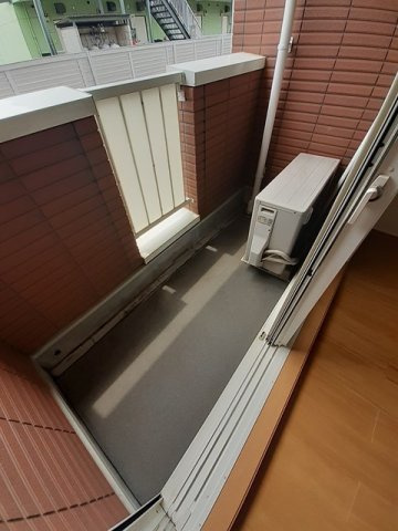落ち着いた時間を過ごせるバルコニーです