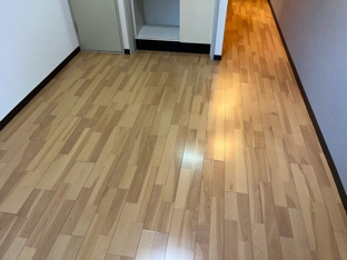 コンパクトで使いやすい洋室です