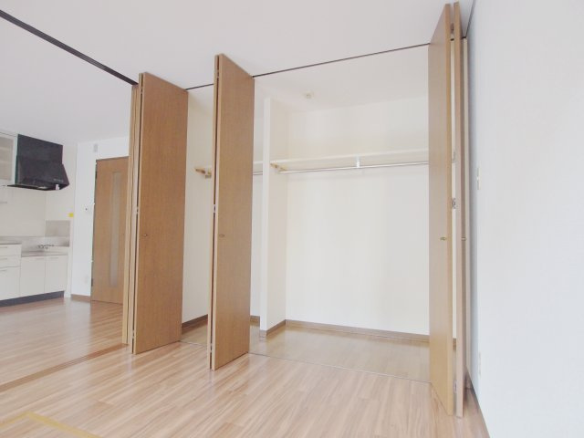 グランパレ府中の収納