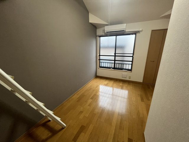 こちらのリビングで趣味の時間をお楽しみください