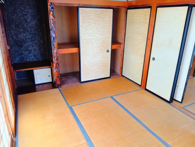 売中古戸建　富士市厚原の和室|和室には床の間があります。風情ある空間に癒されます。