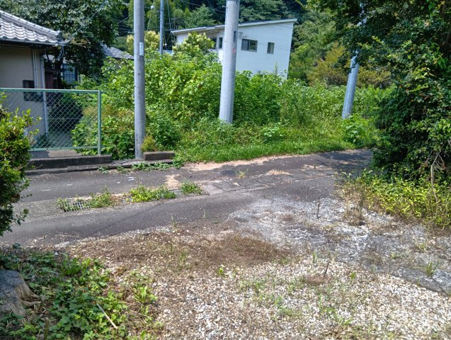売中古戸建　富士市神谷の庭|緑豊かな環境で、ゆったりとした暮らしが叶います。週末のセカンドハウスとしてもおすすめです。