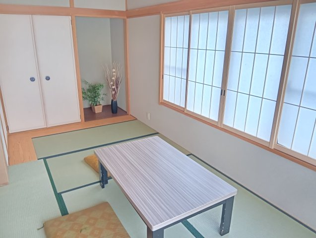 売中古戸建　富士市大淵の和室|来客スペース・子供の遊び場・昼寝スペースなど色々と幅広く使える大活躍の和室です。