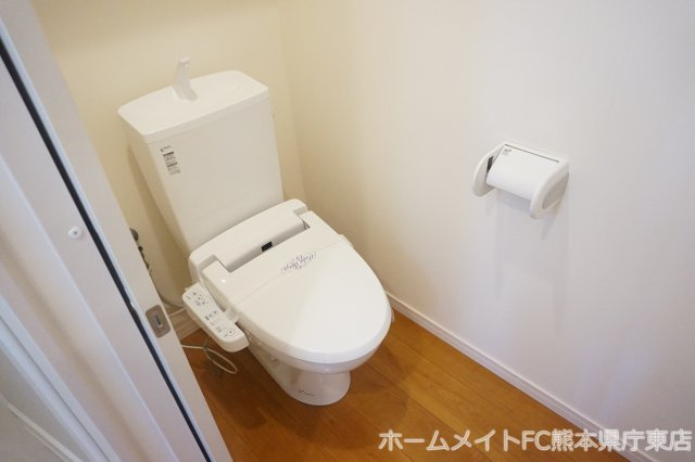 熊本市中央区船場町３丁目の賃貸マンションのトイレ