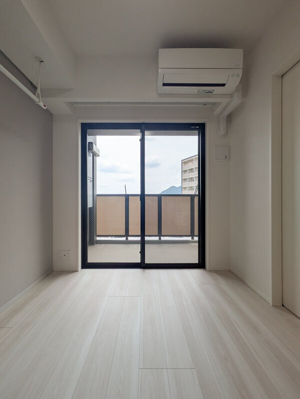 福岡市東区千早５丁目の賃貸マンションの居間・リビング