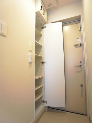 リブリ・コンソラトゥールの収納|専用の収納スペースです