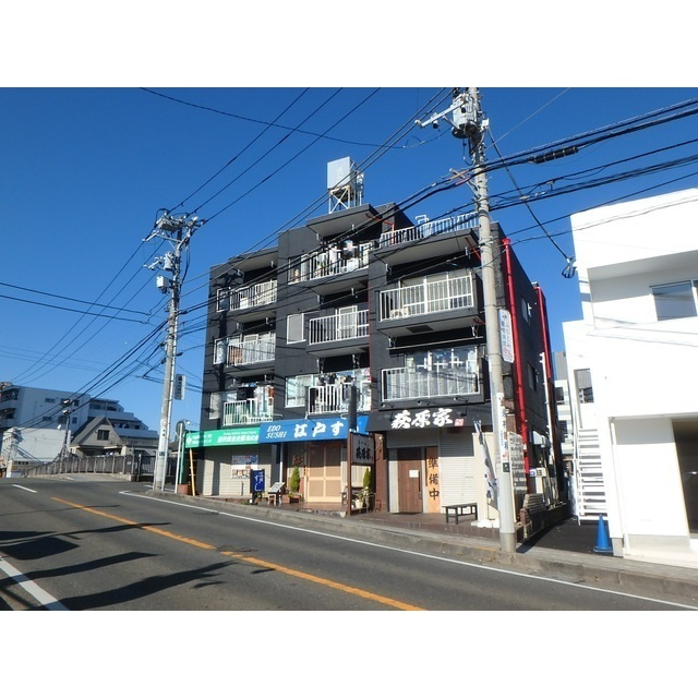 青木ビルの外観|おしゃれな外観です