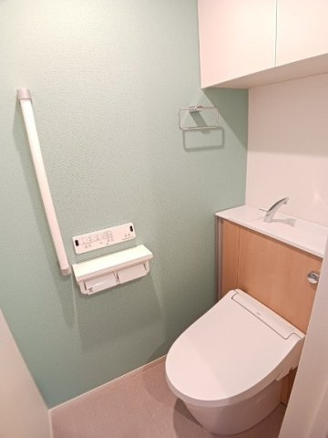 ラナキラのトイレ|落ち着いた色調のトイレです