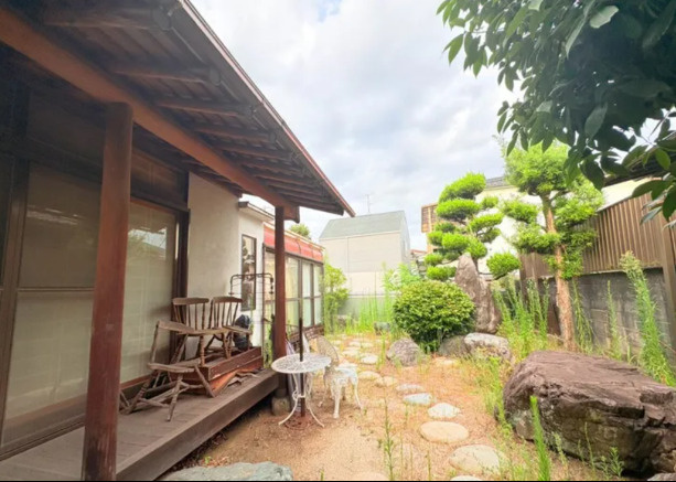 ☆選べる家具プレゼント☆西石井2丁目　５DK　中古戸建の庭