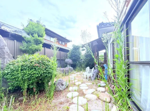 ☆選べる家具プレゼント☆西石井2丁目　５DK　中古戸建の庭