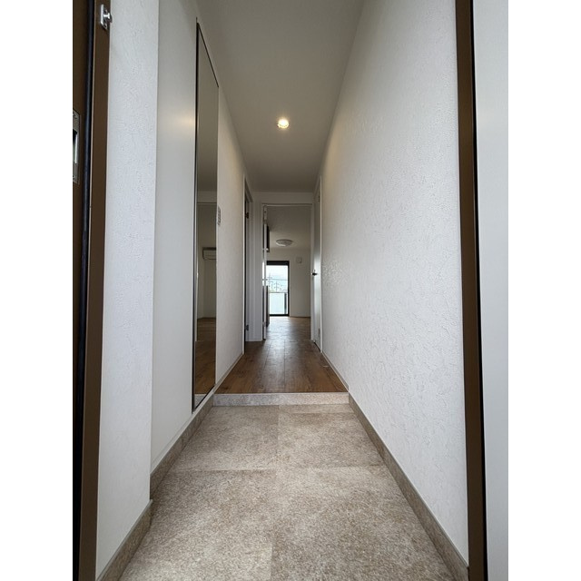 藤沢市石川5丁目アパートの玄関|シンプルで使いやすい玄関です