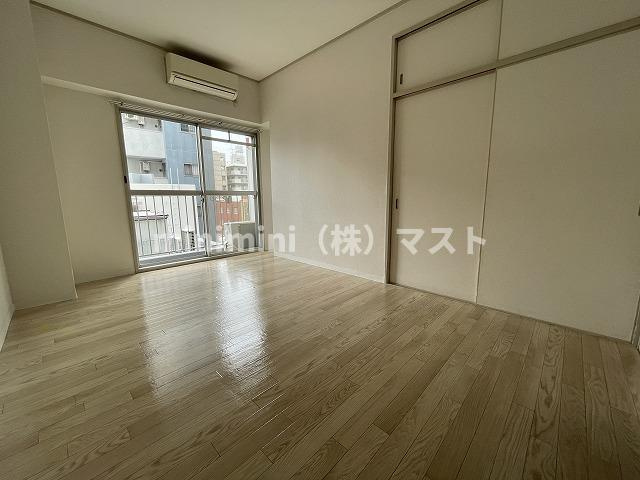 メゾンブランカの洋室