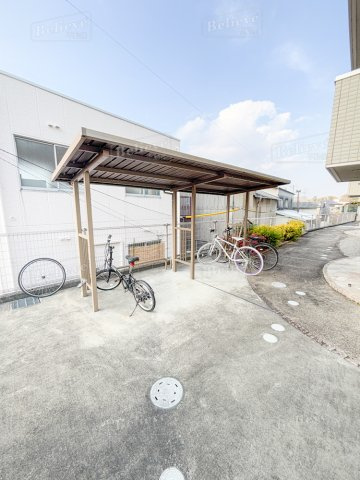 アリス京町壱番館のその他共用部分|駐輪場に自転車も停められます♪