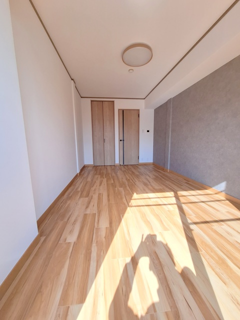 サンスプリングスの寝室|床材・クロス張替え済み