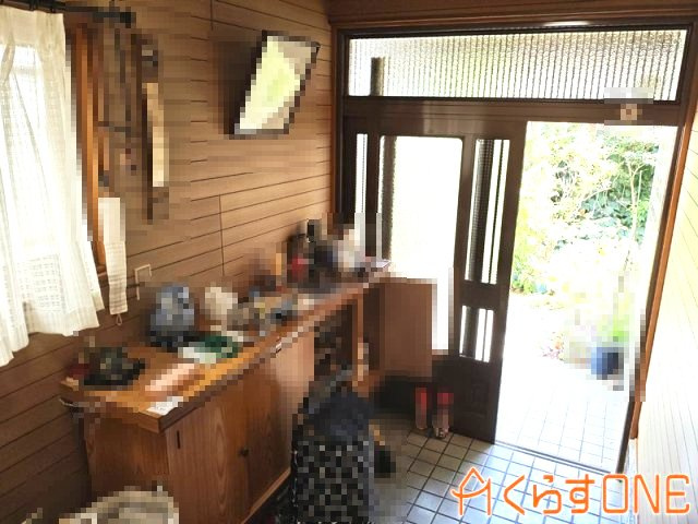 【玄関】 | 毎日の生活に便利な立地の中古戸建／たつの市龍野町堂本