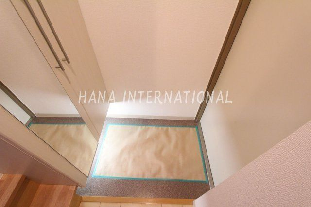 メープルコートの玄関