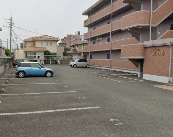 グレイスフル光の森の駐車場
