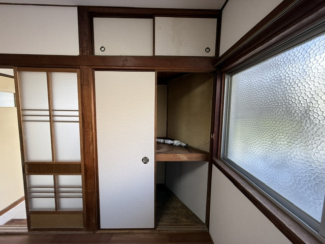 豊中市上野西貸家の収納