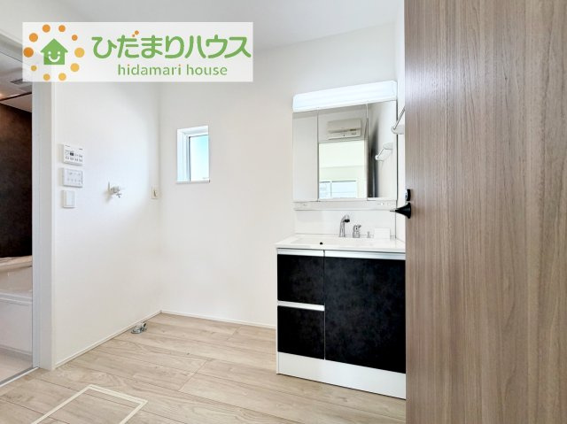 【洗面所】 | 取手市井野第1期　新築戸建　1号棟 | シンプルで使い勝手の良い独立洗面台！