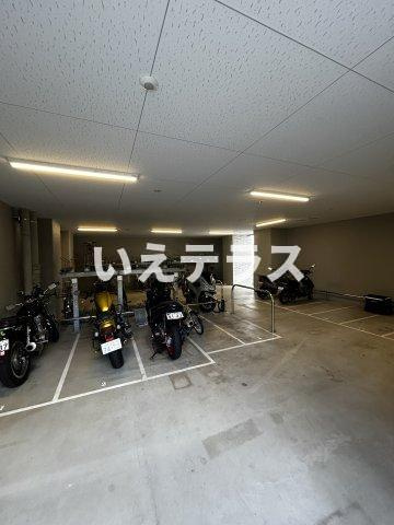 エスリードザ・ランドマーク神戸の駐車場