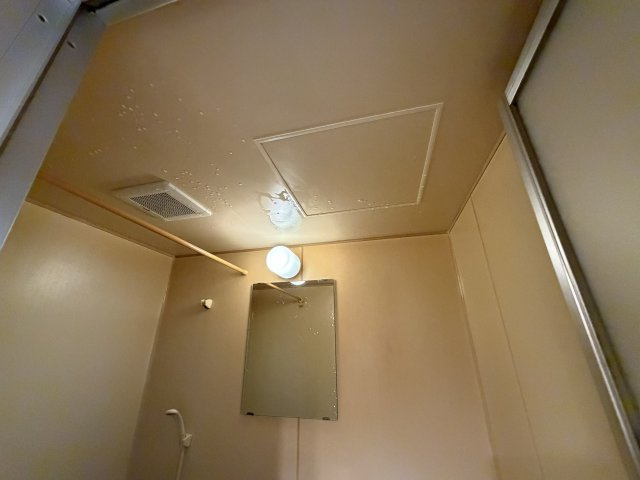 シティクレスト津田沼の玄関