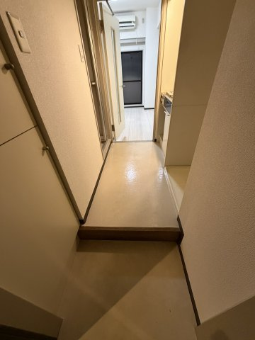 シティクレスト津田沼の玄関